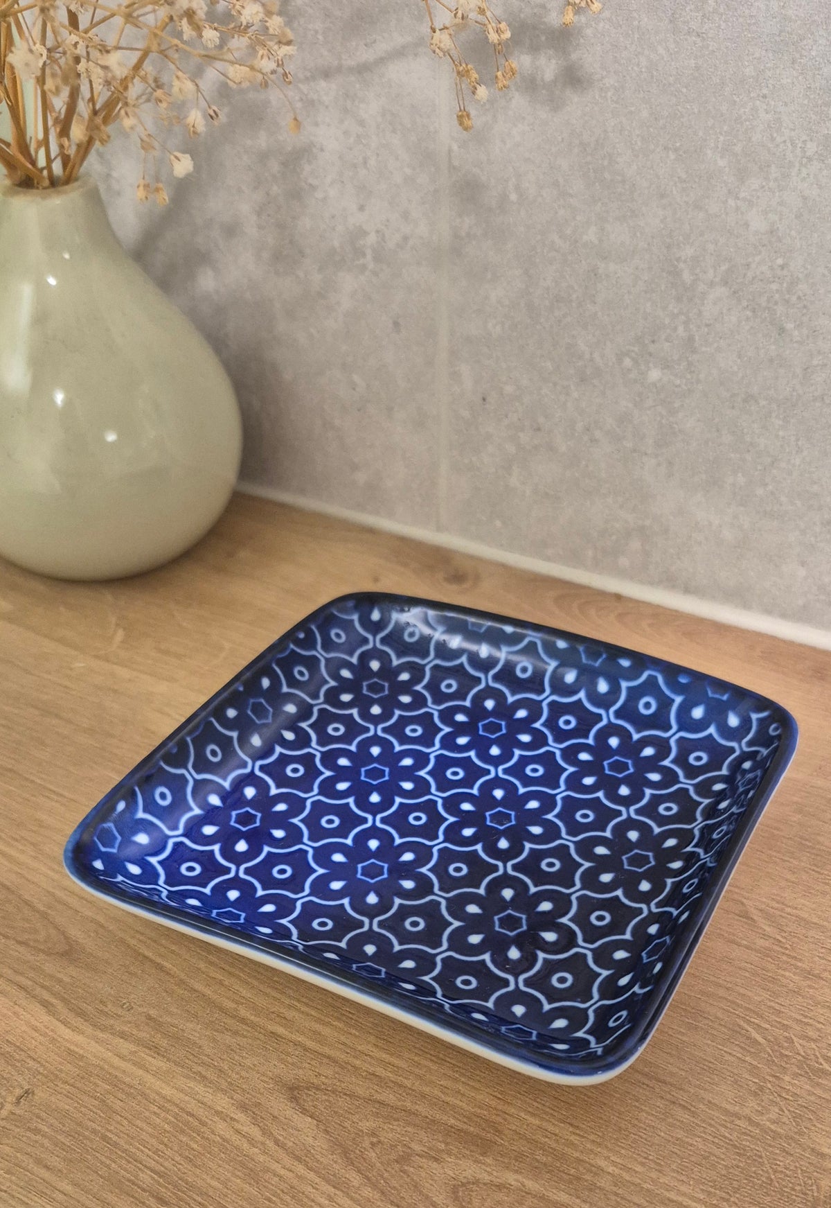 Ceramic blue & white patterned dish