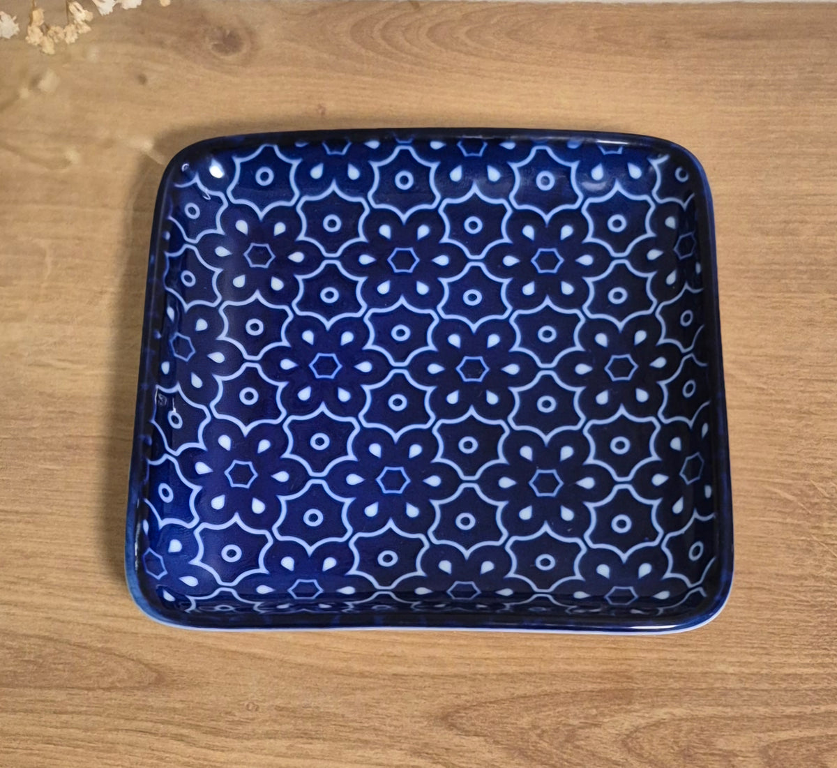 Ceramic blue & white patterned dish